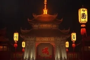 海雾观测站封面，海雾中的观测仪器与记录本